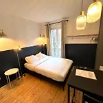 Pere Lachaise Apartments